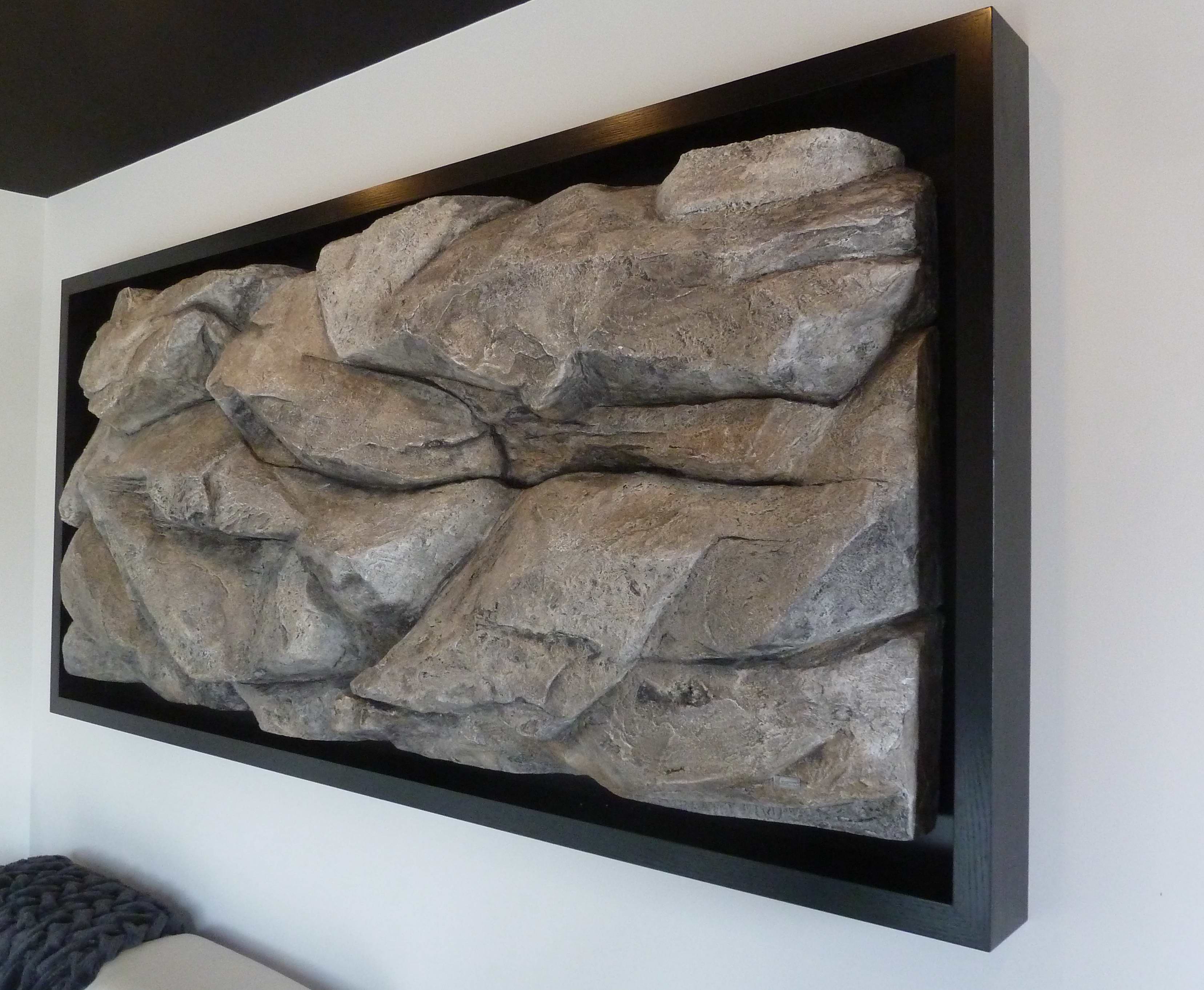 cadre en chêne avec rocher en béton estampé 48''X 96''